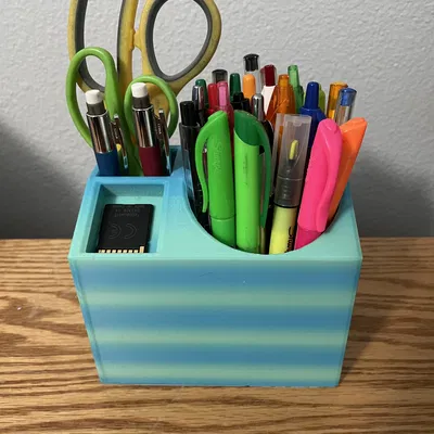 Kệ Cắm Bút Lớn Hơn V2