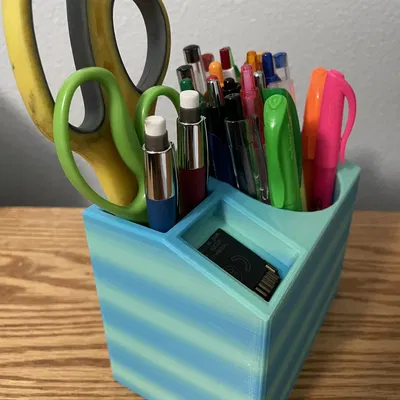 Kệ Cắm Bút Lớn Hơn V2