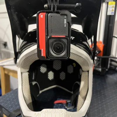 Giá đỡ dọc cho Insta 360 One RS