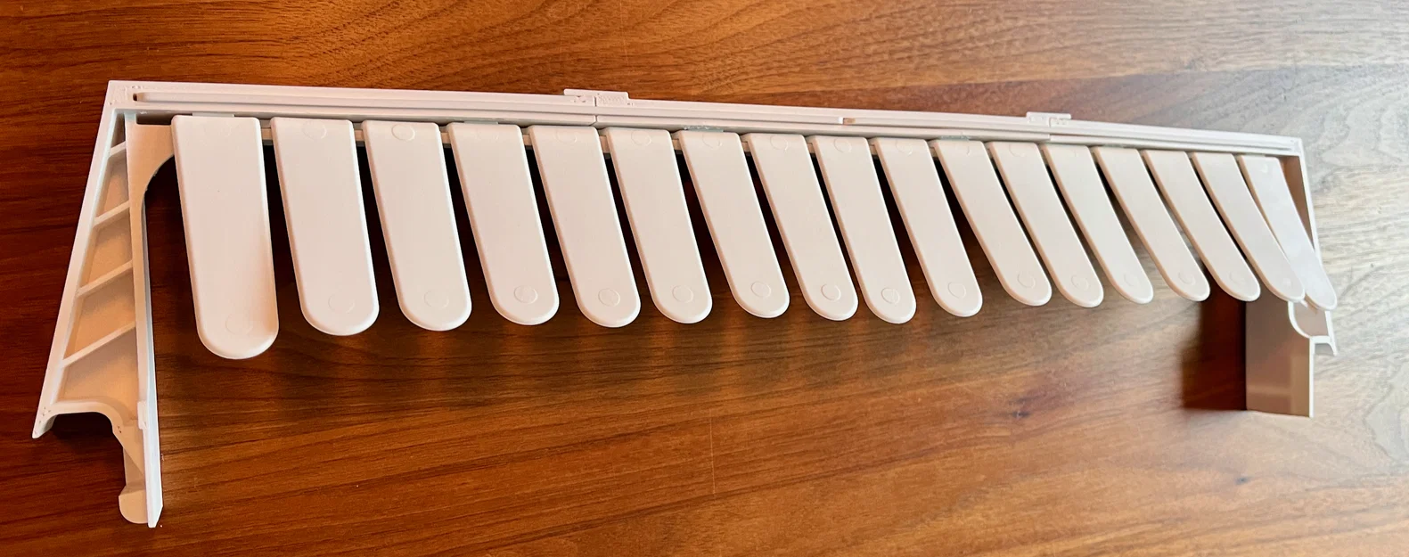 Thanh Giữ Chai Tủ Lạnh Electrolux - Image 2