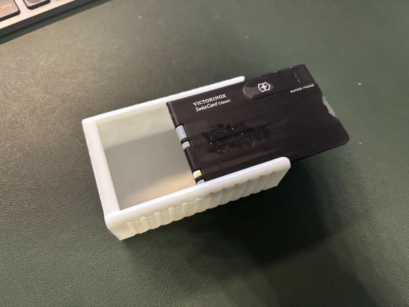 Hộp Đựng Thẻ Victorinox Swiss Card EDC - Image 1