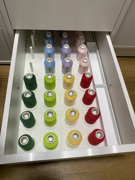 Chân Cuộn Chỉ Lớn Cho Gridfinity Kiểu Overlock - Image 1