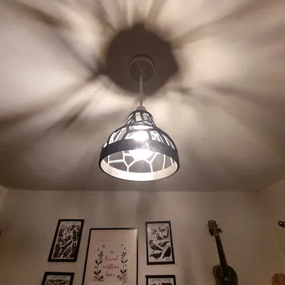 Chao Đèn Trang Trí Họa Tiết Voronoi