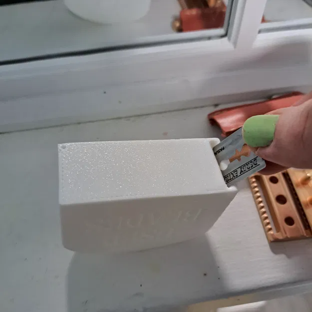 Hộp đựng dao cạo an toàn đã qua sử dụng - Image 2