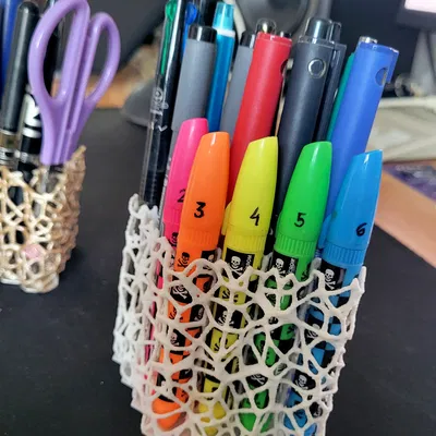 Ống Cắm Bút Hình Lục Giác Voronoi