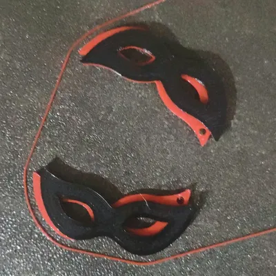 Hoa Tai Mặt Nạ Lễ Hội