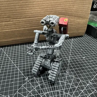 Johnny 5 Ngắn Mạch (Johnny 5 Short Circuit)