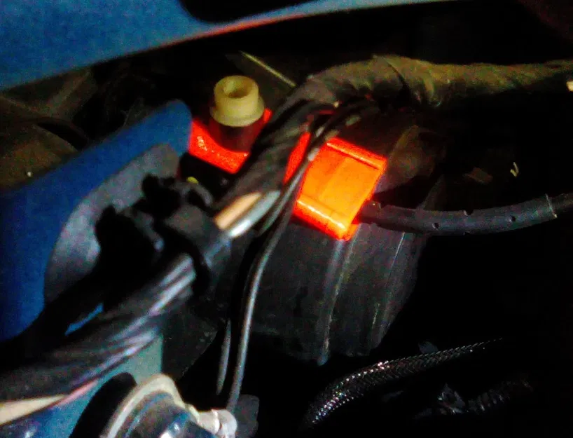 Dacia Duster - Chống tuột dây chỉnh độ cao đèn pha - Image 7