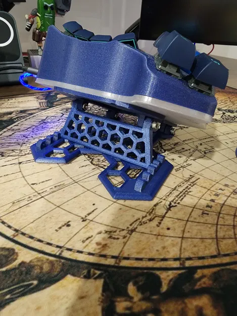 Đế kê Scylla/Charybdis tùy chỉnh góc nghiêng - Image 1