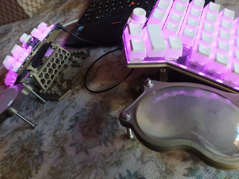 Chân đế Ergodashv99 có thể điều chỉnh độ nghiêng - Image 3