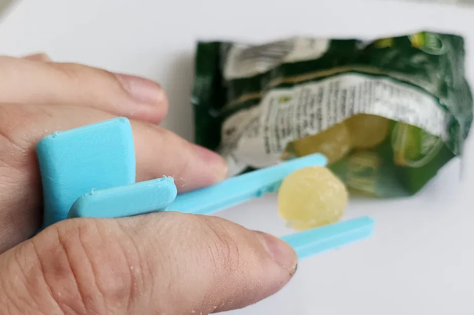 Kẹp Gắp Ngón Tay - Image 1