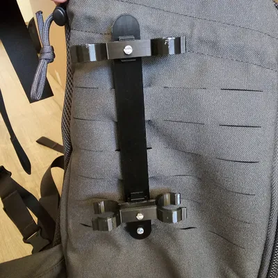 Gắn Gậy Đi Bộ Lên Ba Lô Molle