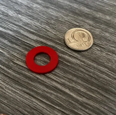 Mô hình xu Euro có lỗ