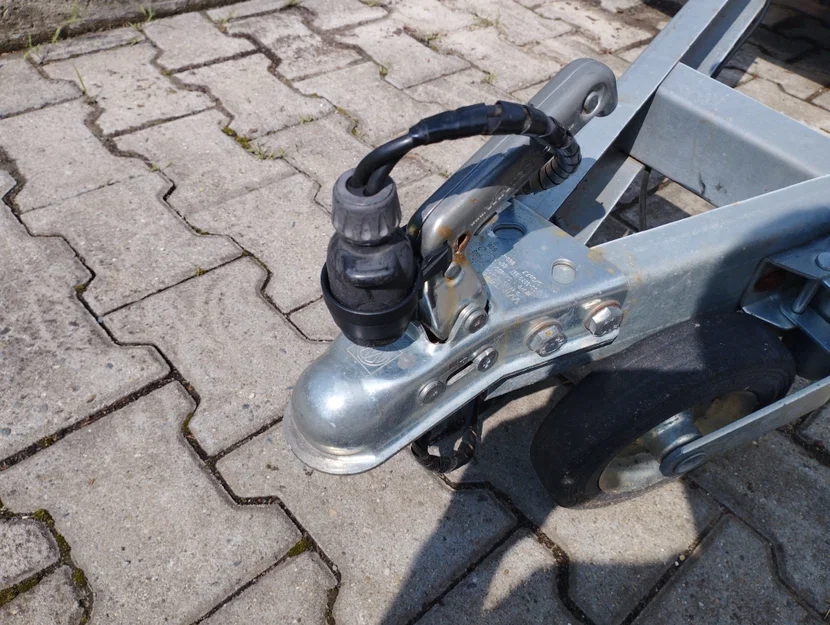 Giá Đỡ Connector Xe Kéo Agados - Image 1