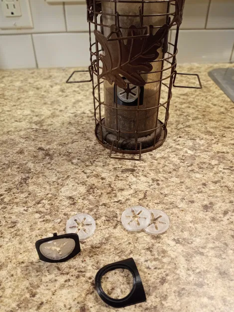 Cửa Chống Sóc Cho Lồng Chim Kèm Cao Su TPU - Image 6