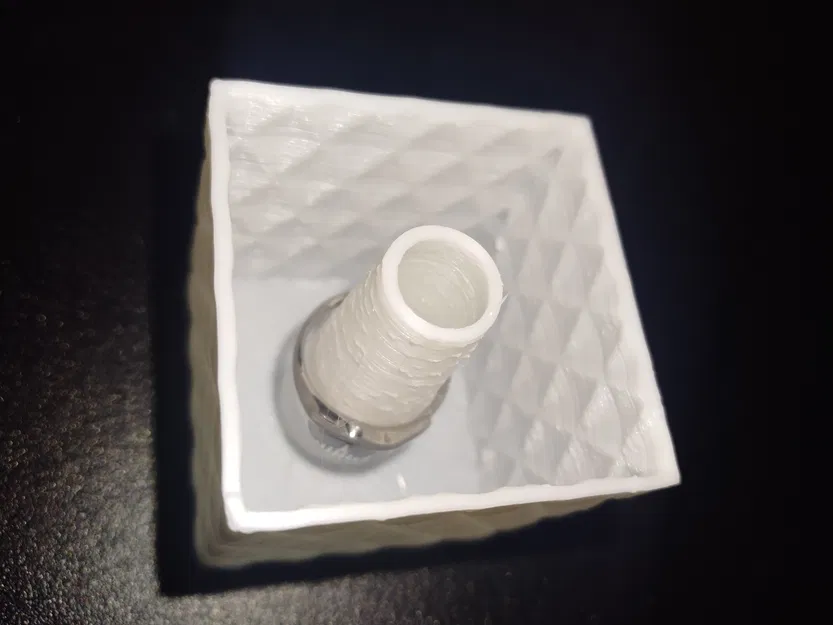 Hộp Nhẫn Chần Bông - Image 1