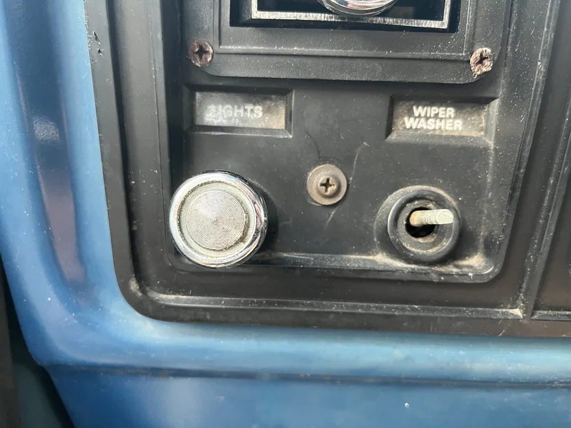 Nút điều khiển cần gạt nước kính chắn gió xe Ford F-100 đời 1975 - Image 4