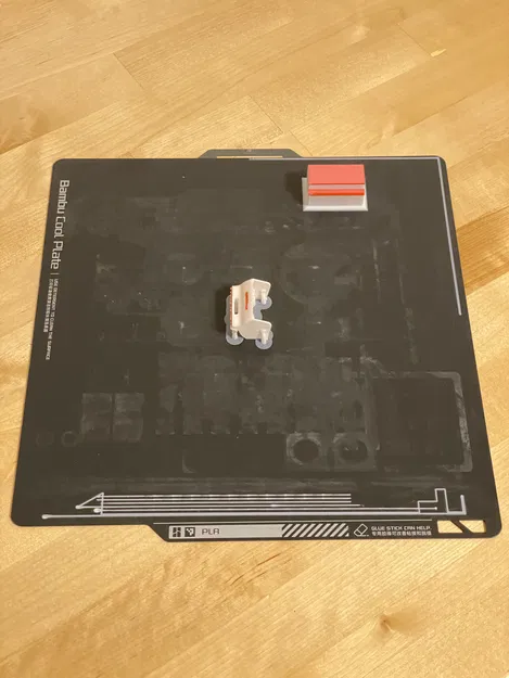 Mô hình Cooler Igloo Little Playmate Tỷ lệ 1/10 - Nhiều màu - Lắp ghép - Dễ tháo gá đỡ - Image 10