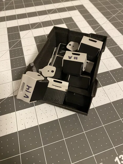 Mô hình Cooler Igloo Little Playmate Tỷ lệ 1/10 - Nhiều màu - Lắp ghép - Dễ tháo gá đỡ - Image 17