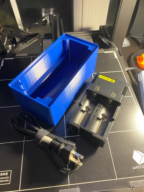 Kệ Sạc Intellicharger i2 Chuẩn Gridfinity 2x4 - Image 1