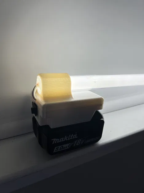 Đèn làm việc Makita - Image 2