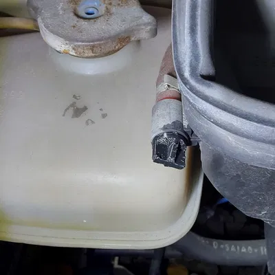 Chốt Thông Hơi Két Nước Ducato