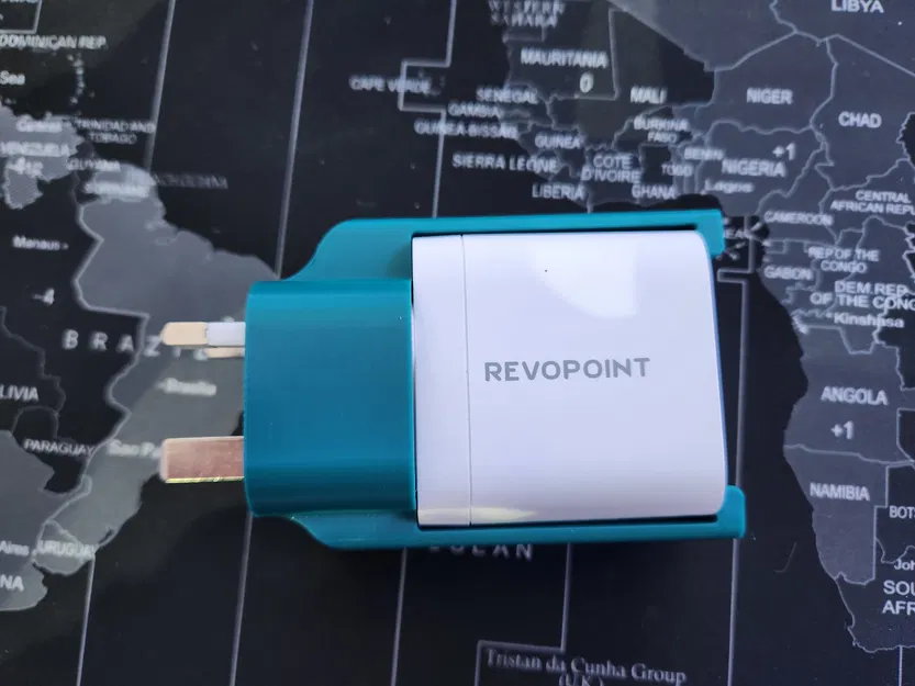 Hỗ trợ adapter cắm điện Revopoint Miraco UK - Image 1