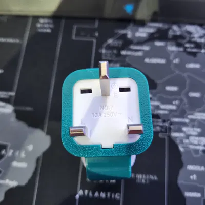 Hỗ trợ adapter cắm điện Revopoint Miraco UK