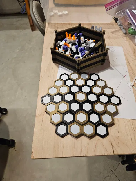 Mô hình Prusa Balance Game: Hộp đựng và trụ 2 mảnh (remix) - Image 1