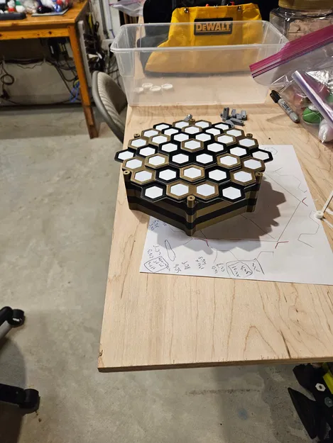 Mô hình Prusa Balance Game: Hộp đựng và trụ 2 mảnh (remix) - Image 2