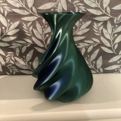 Chậu hoa xoắn ốc