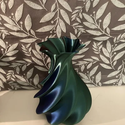 Chậu hoa xoắn ốc