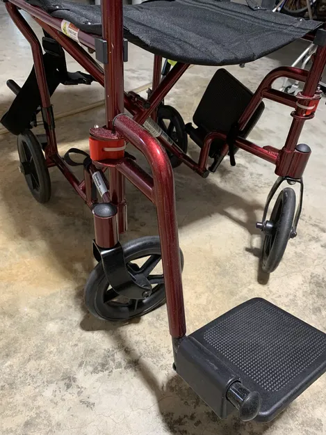 Kẹp Giữ Chỗ Để Chân Ghế Di Chuyển Drive - Image 1