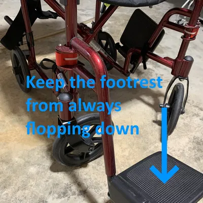 Sửa Chân Bệ Bước Xe Lăn Đẩy Bị Sập Xuống