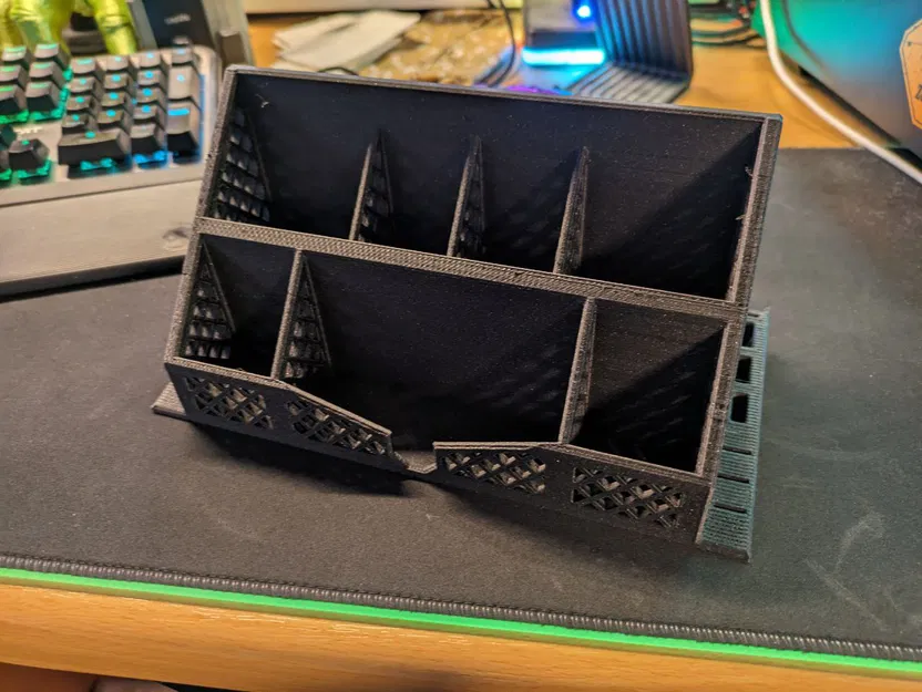 Chân giữ USB & thẻ SD đối xứng để bàn - Image 3