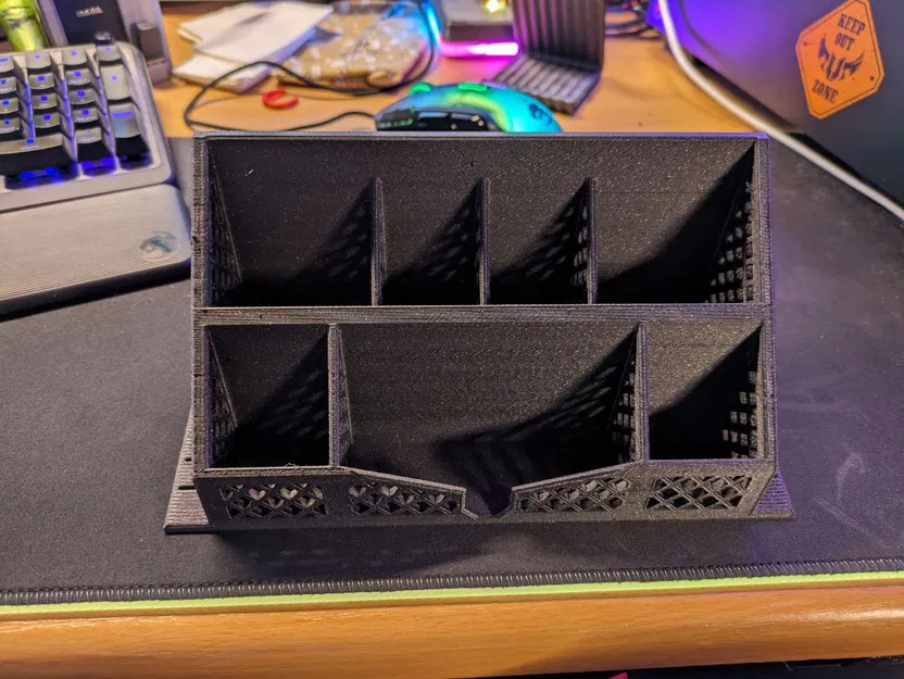 Chân giữ USB & thẻ SD đối xứng để bàn - Image 4