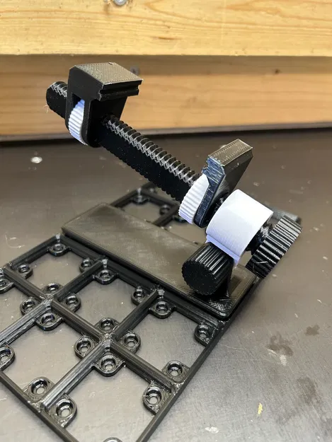 Đế Gridfinity cho Kìm Xoay Lắp Đặt Điện - Image 1