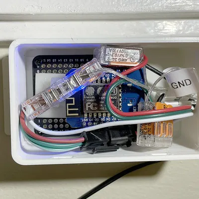 Hộp đựng PCB nhỏ ElectroCookie cho WLED có lỗ thông gió và tùy chọn mặt bích