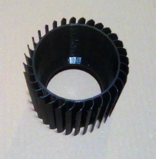 Adapter giữ ly nước trên xe hơi cho chai/lon 0.33 & 0.5L (Dacia Duster và nhiều xe khác) - Image 2