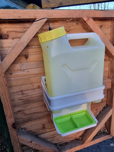 Nắp cho máng nước gà và bộ phận sưởi - Image 1