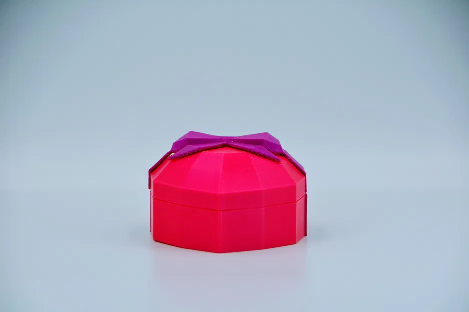 Hộp Đựng Nhẫn Hình Trái Tim Phong Cách Low Poly - Image 3