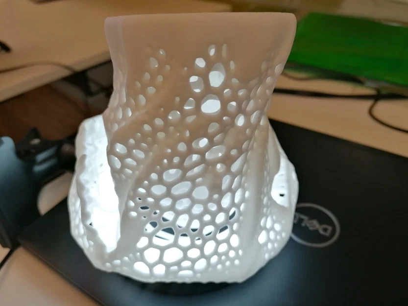 Kệ Bút Hình San Hô Voronoi - Image 2