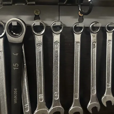 Móc treo cờ lê bộ