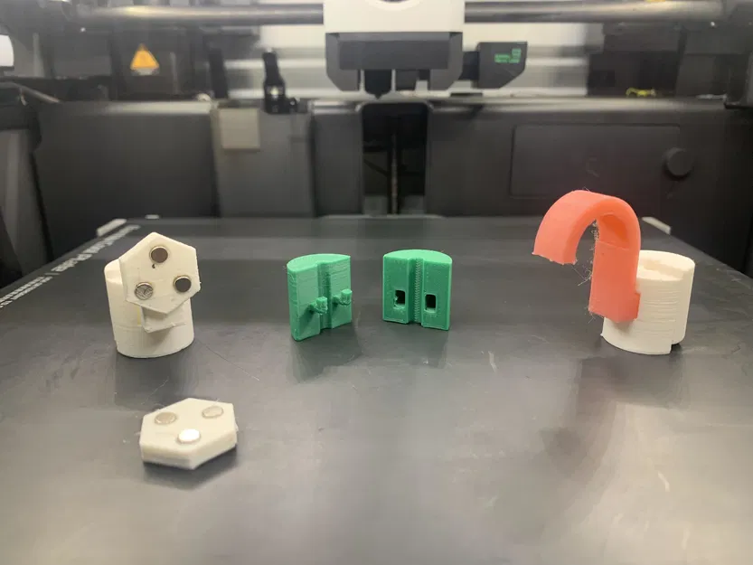 Treo Dây Cáp (Cord Hanger) - Image 1