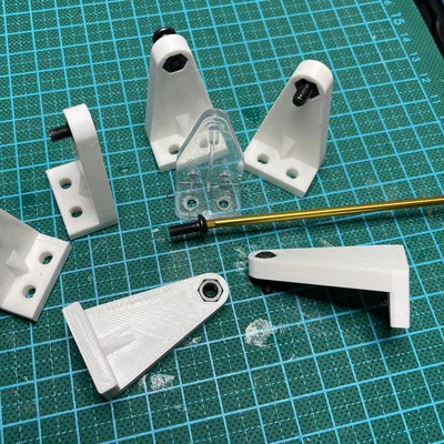 Chân đế giữ màn sáo chống chó "Dog-proof 2" (Chân cửa)