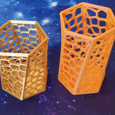 Chân Cắm Bút Voronoi