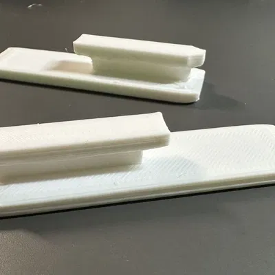 Giá đỡ LEGO "art" dùng command strip