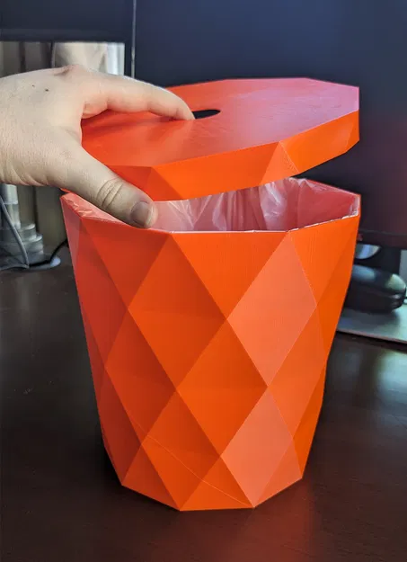 Thùng Rác GeoStone Có Nắp Và Vòng Giữ Túi Bên Trong - Image 2