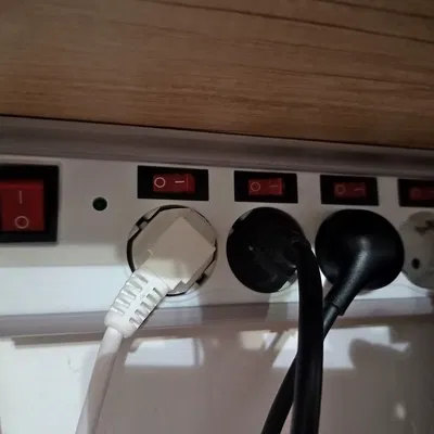 Giá đỡ dây nối dài Hama