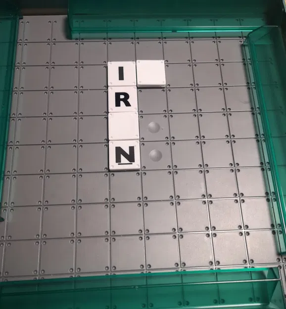 Bộ Ô Chữ Cái Trắng Upwords - Image 1